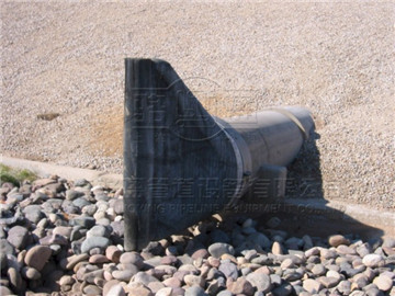 上海<a href=http://m.huiquansu.com/ target=_blank class=infotextkey>橡膠鴨嘴閥</a>連接方式有哪些